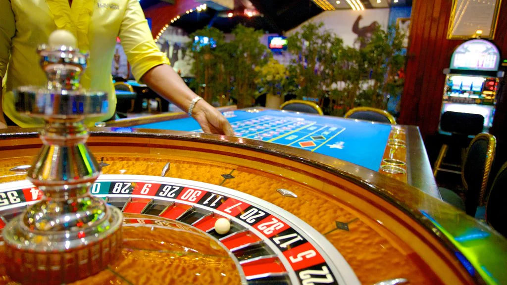 KUBET คาสิโน: สัมผัสประสบการณ์การพนันสุดหรูอย่างยิ่งใหญ่